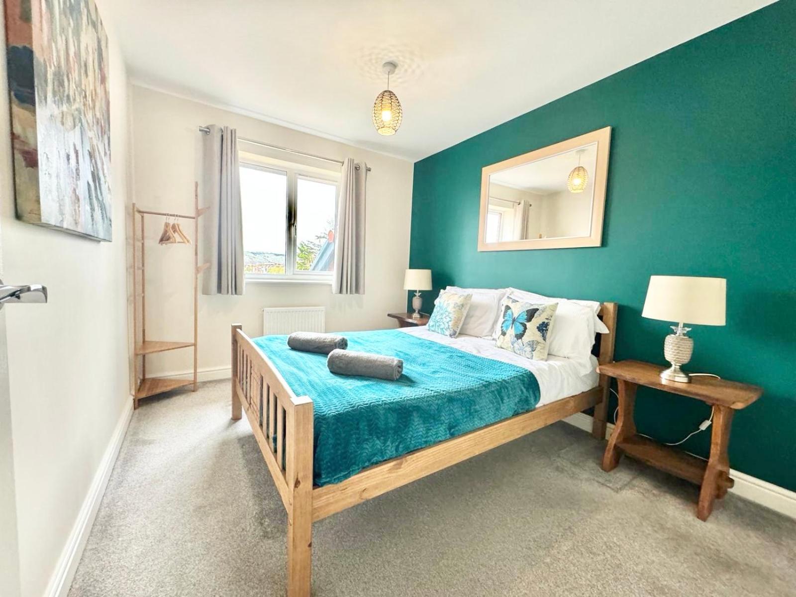 Home Centrally Located In Folkestone, Great Location For Families Or Workers Dış mekan fotoğraf
