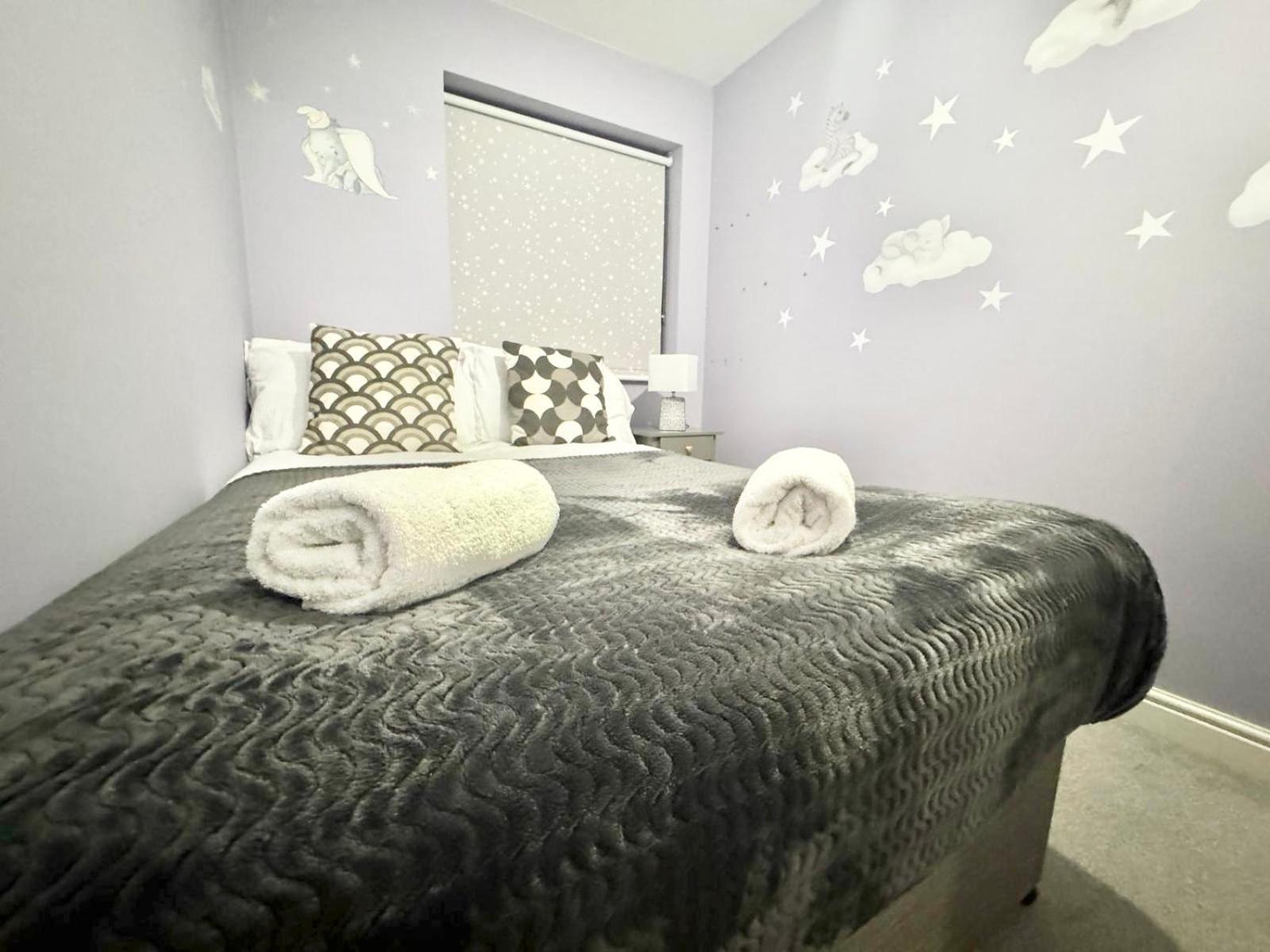 Home Centrally Located In Folkestone, Great Location For Families Or Workers Dış mekan fotoğraf