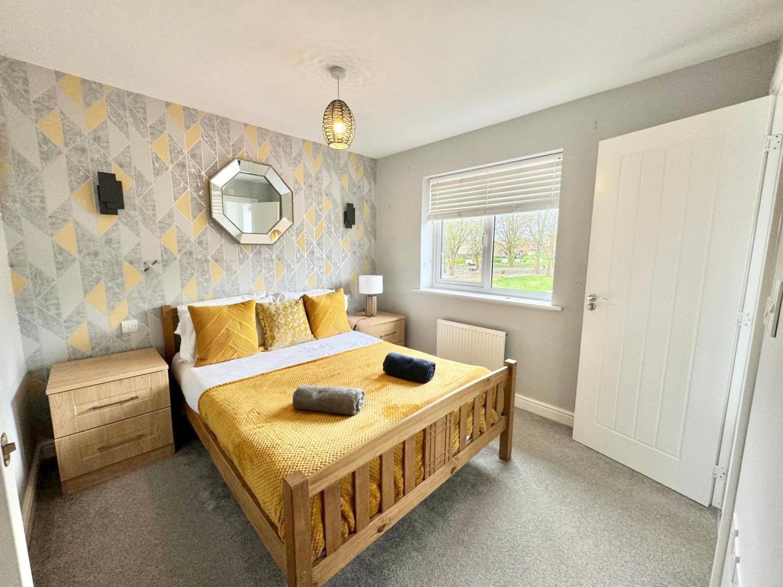 Home Centrally Located In Folkestone, Great Location For Families Or Workers Dış mekan fotoğraf